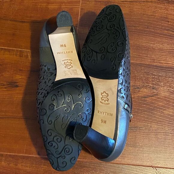 Brighton “Rhythm” Laser Cut Pewter Metallic Booties Size 9 - Picture 7 of 9